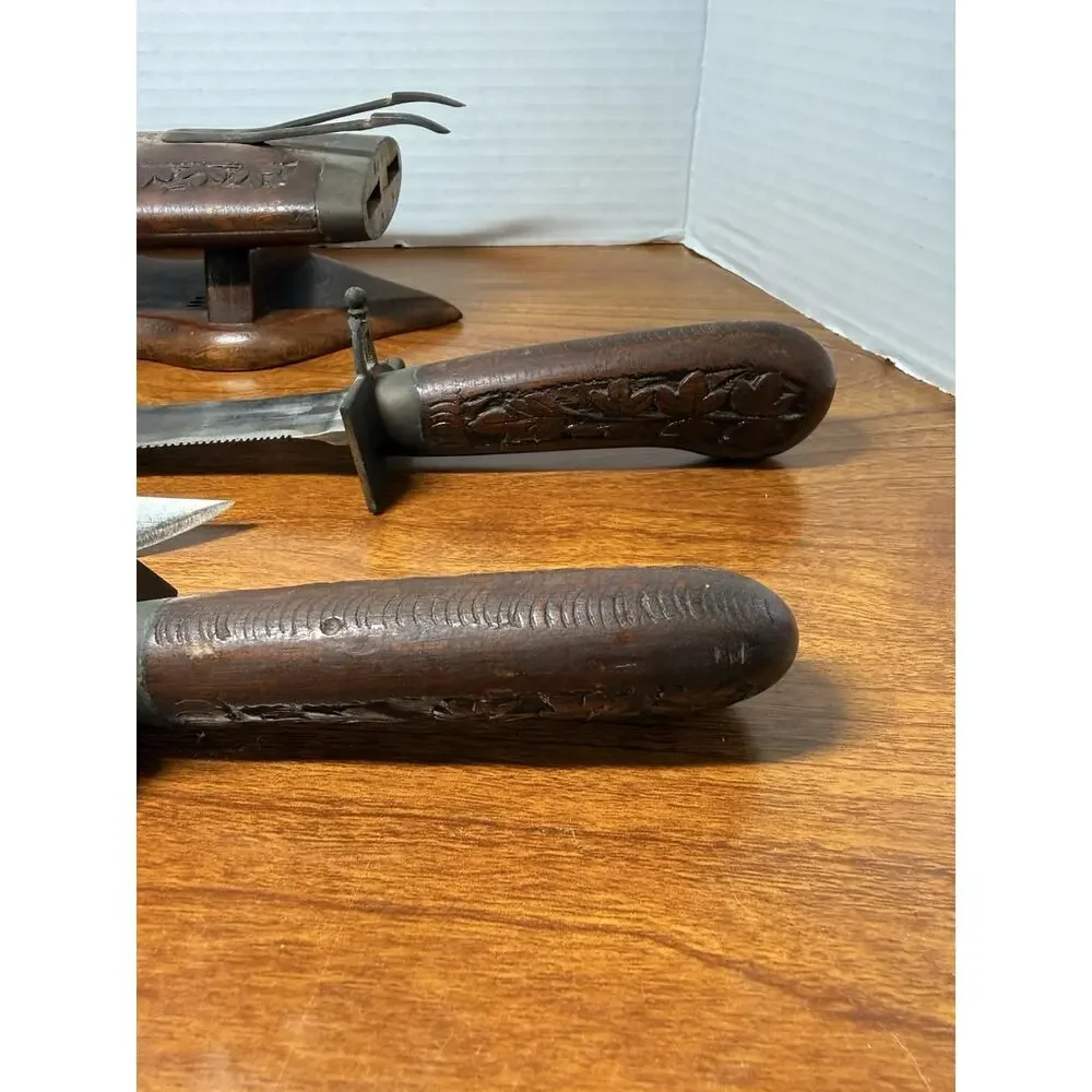 Case vintage carving